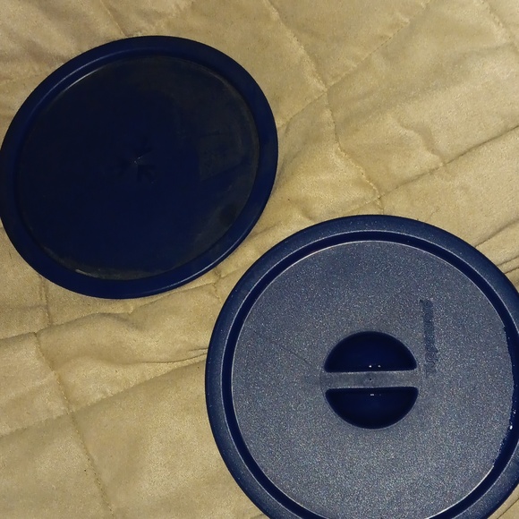 Tupperware containers - Picture 4 of 4